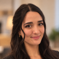 ReinaProfHeadshot